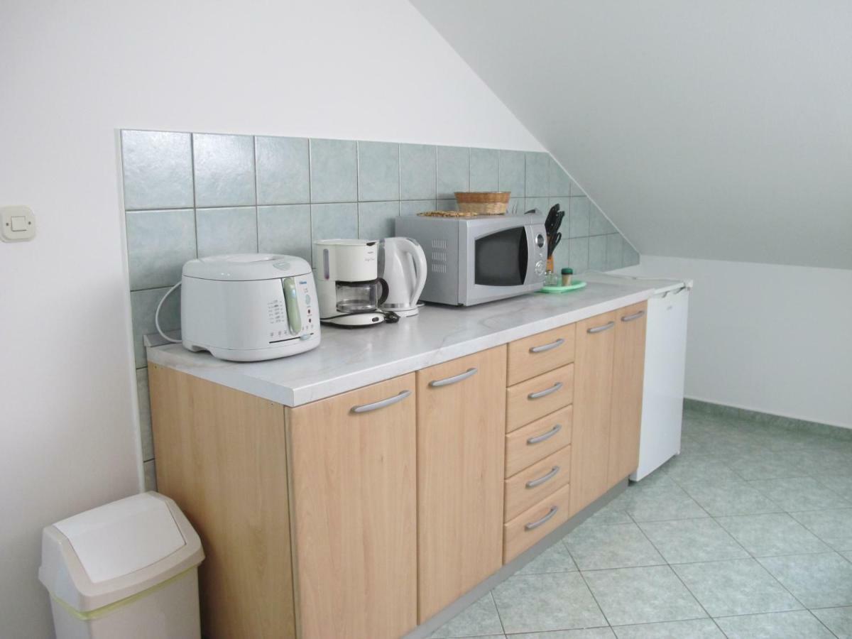 Apartmani Stille Karlobag Exterior photo